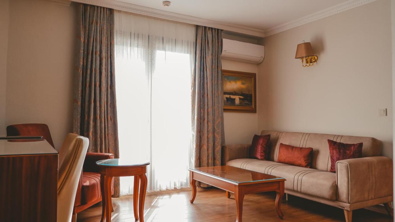 Premier Vista Hotel 실리브리 외부 사진