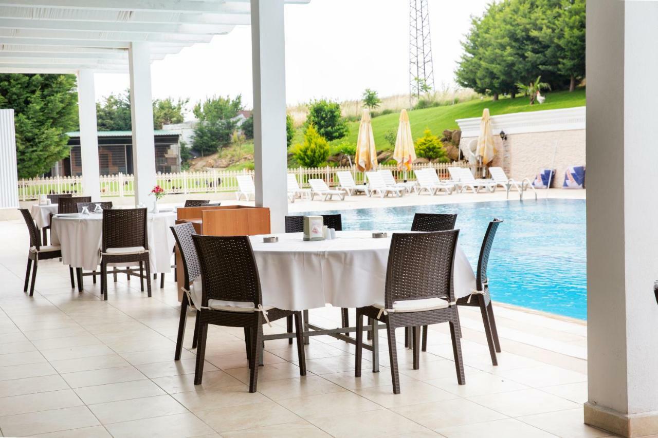 Premier Vista Hotel 실리브리 외부 사진