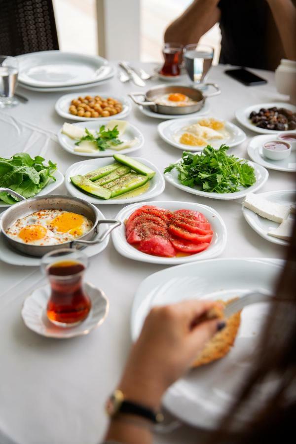 Premier Vista Hotel 실리브리 외부 사진